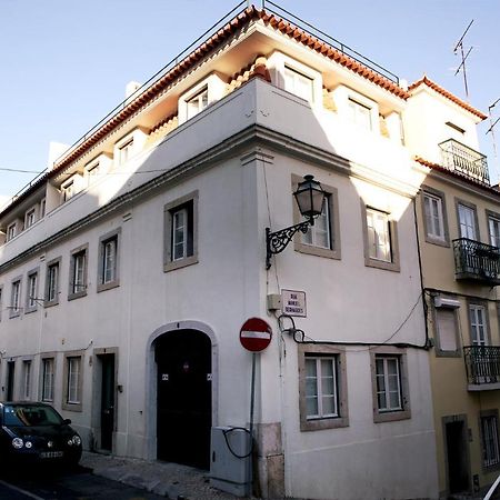Triplex - Quarto Com W.C. Privado ลิสบอน ภายนอก รูปภาพ