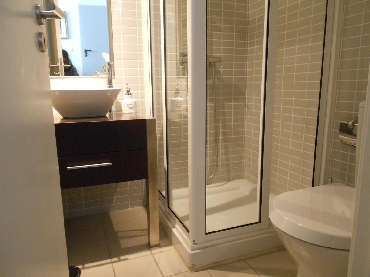 Triplex - Quarto Com W.C. Privado ลิสบอน ภายนอก รูปภาพ