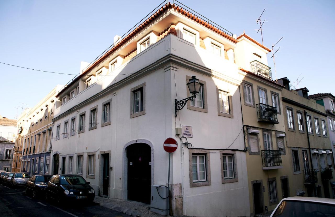 Triplex - Quarto Com W.C. Privado ลิสบอน ภายนอก รูปภาพ